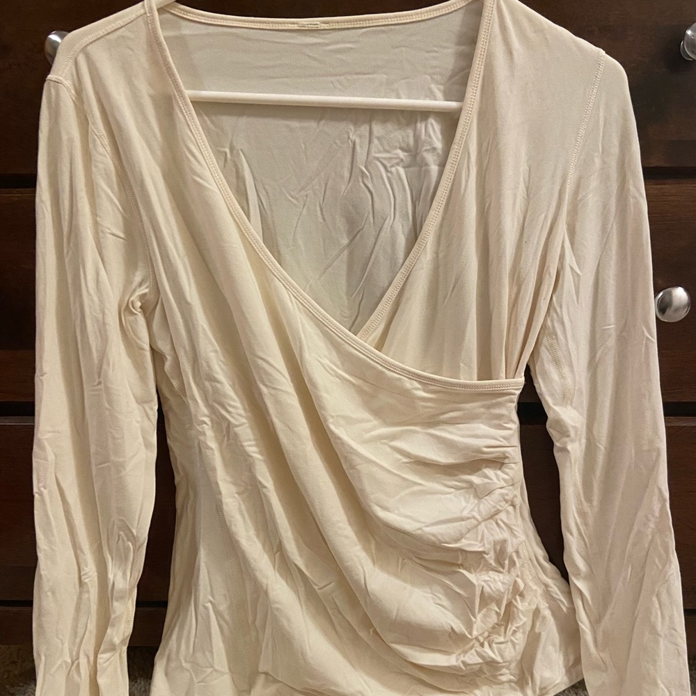 Lululemon maternity shirt